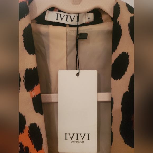 Leopard Print Blazer. Size 7 beautiful NW cream, biege , black and brown color. - Picture 2 of 4